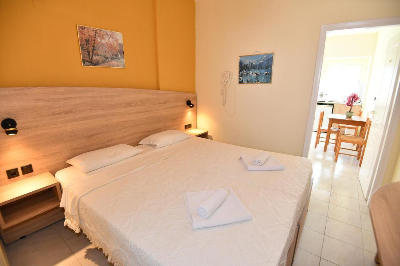 יאליסוס Iskas Apartments מראה חיצוני תמונה