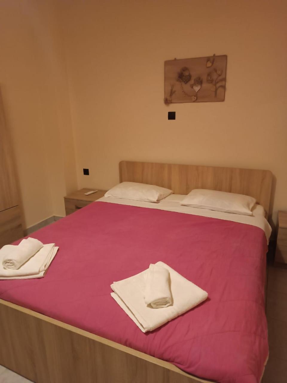 יאליסוס Iskas Apartments מראה חיצוני תמונה