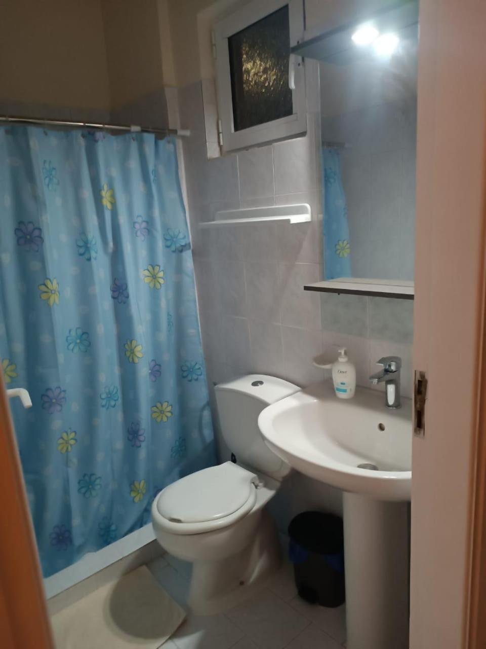 יאליסוס Iskas Apartments מראה חיצוני תמונה