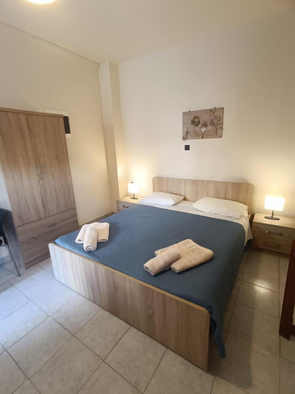 יאליסוס Iskas Apartments מראה חיצוני תמונה