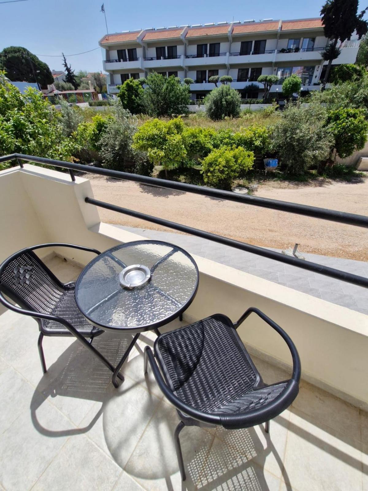 יאליסוס Iskas Apartments מראה חיצוני תמונה