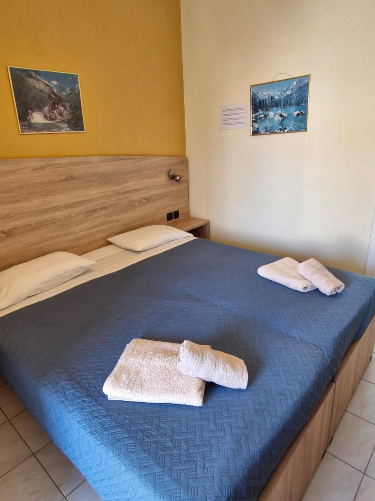 יאליסוס Iskas Apartments מראה חיצוני תמונה